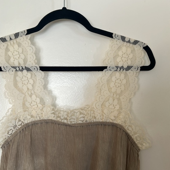 On the Rocks Blouse - Picture 6 of 11